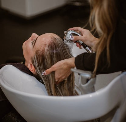 O co-wash, a solução para os cabelos secos?