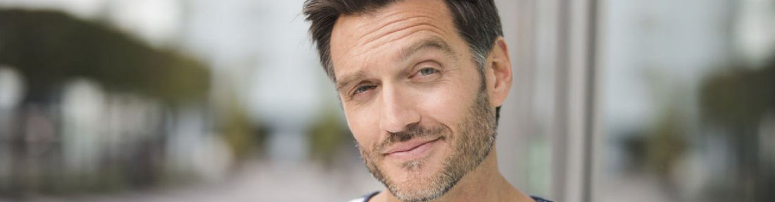 Homem: exibir uma barba perfeita de 3 dias