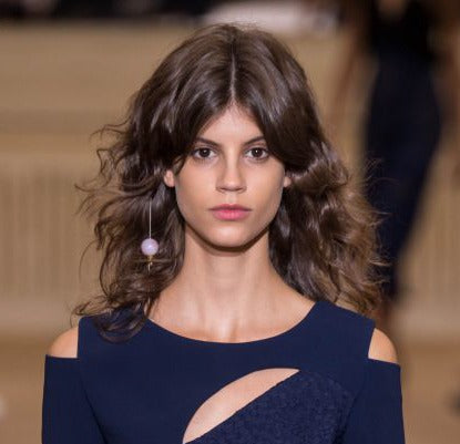 3 looks para cabelos espessos