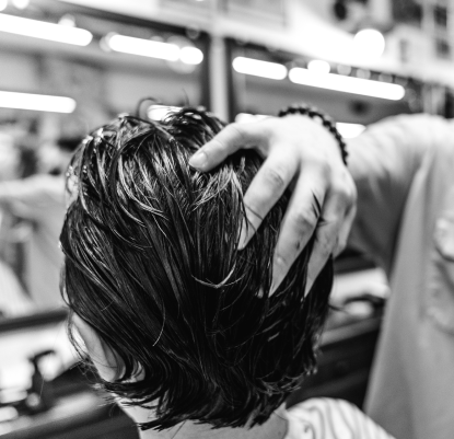 Homens: cortar o cabelo a seco ou molhado?