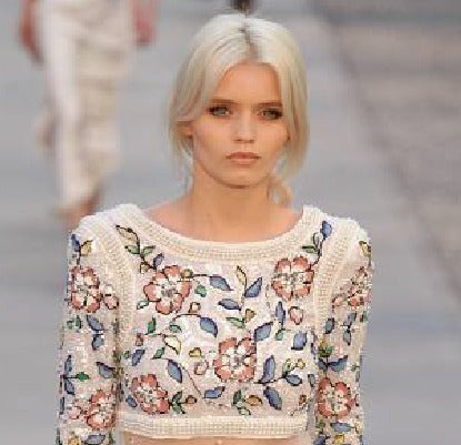 Cabelos grisalhos, nova coloração em voga?