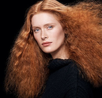 Como Lidar com um Cabelo Frisado com REDKEN FRIZZ DISMISS