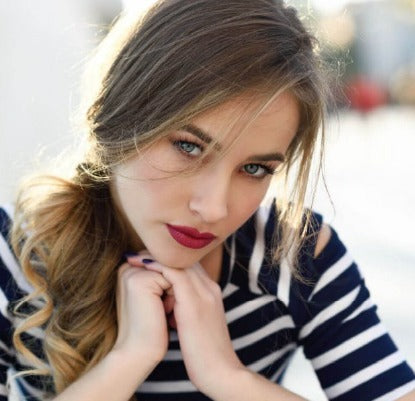 Que cor de cabelo combina melhor com olhos azuis?