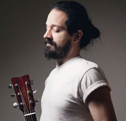 Tendência capilar no masculino: o man bun